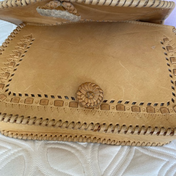 Raw Hide Leather Pocketbook - Picture 5 of 9